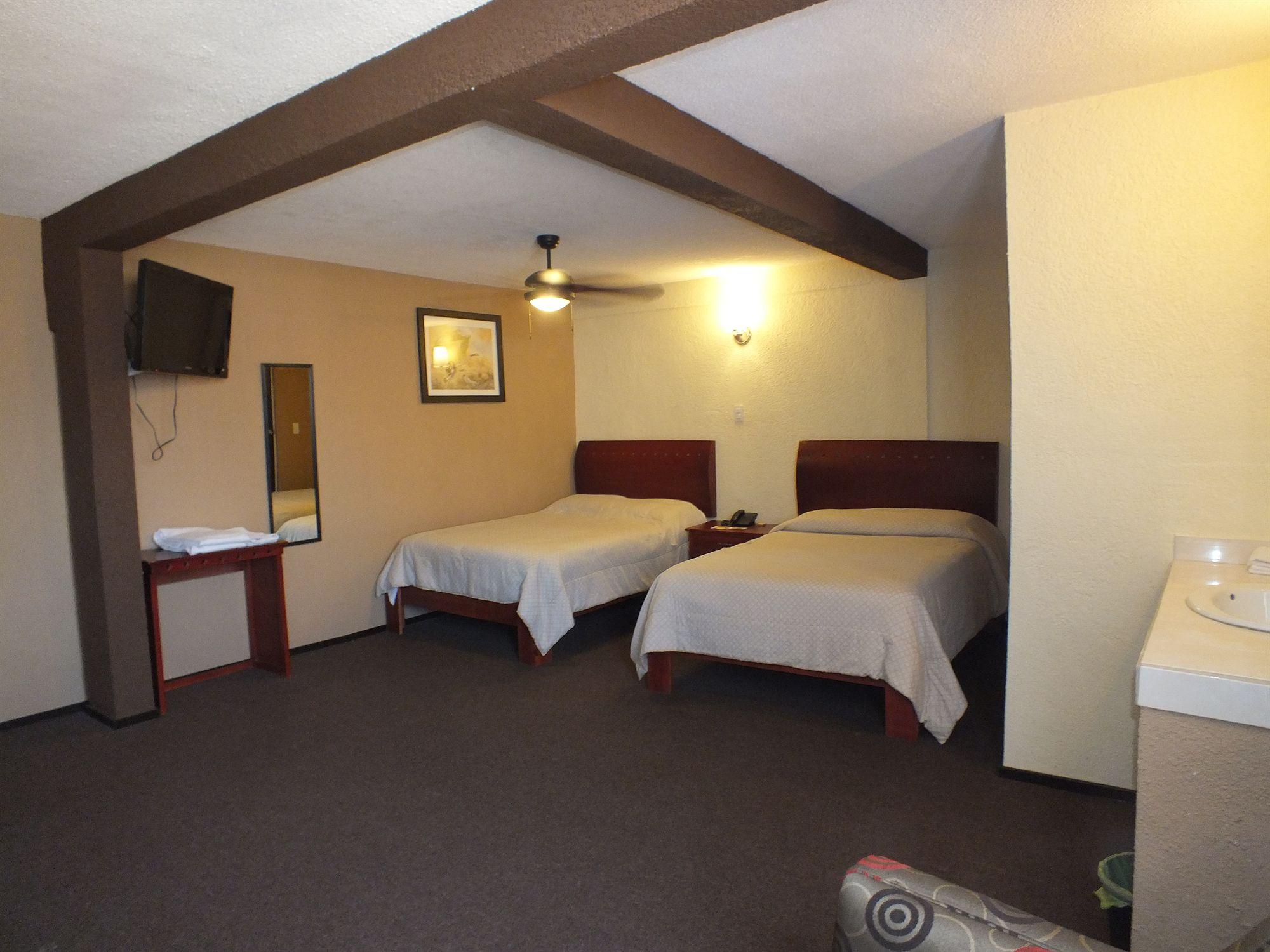 Hotel Rincon Real Suites Durango Buitenkant foto