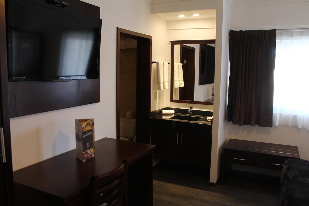 Hotel Rincon Real Suites Durango Buitenkant foto